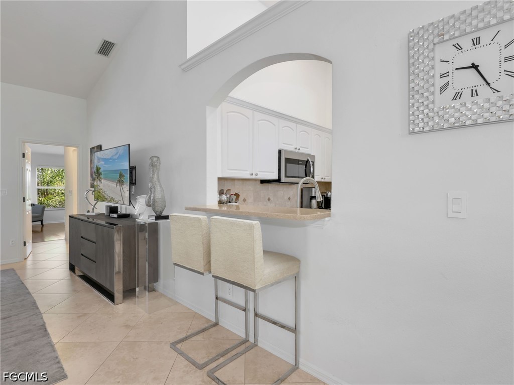 2535 Aspen Creek Unit 201, Naples, FL 34119