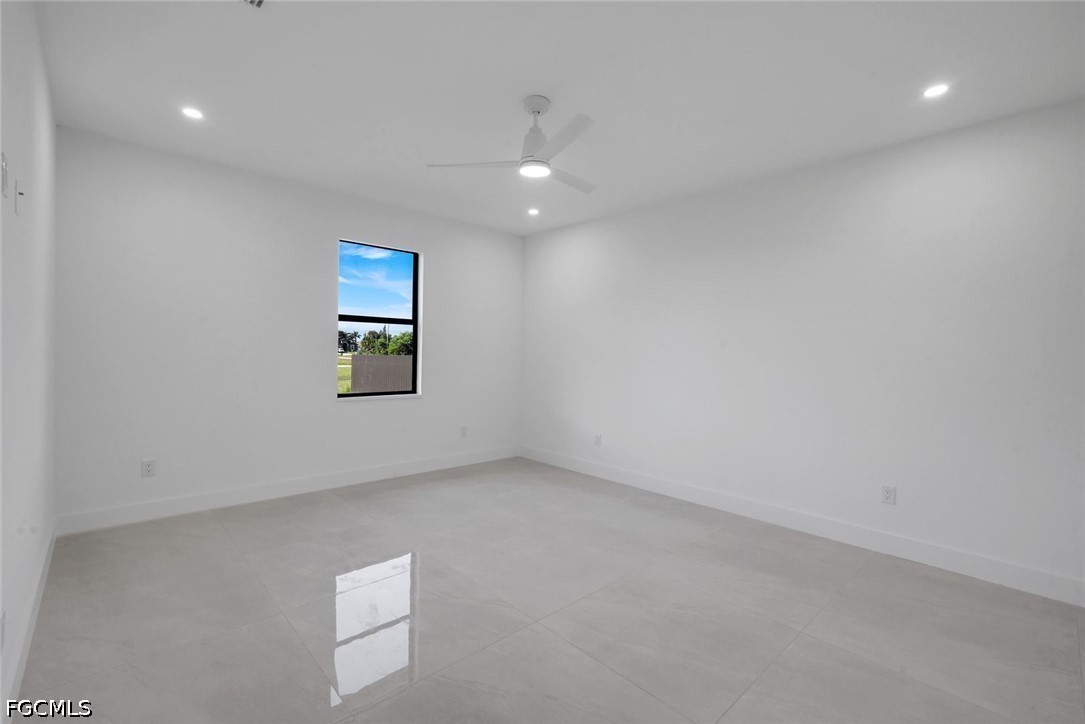 2754 6th, Cape Coral, FL 33993