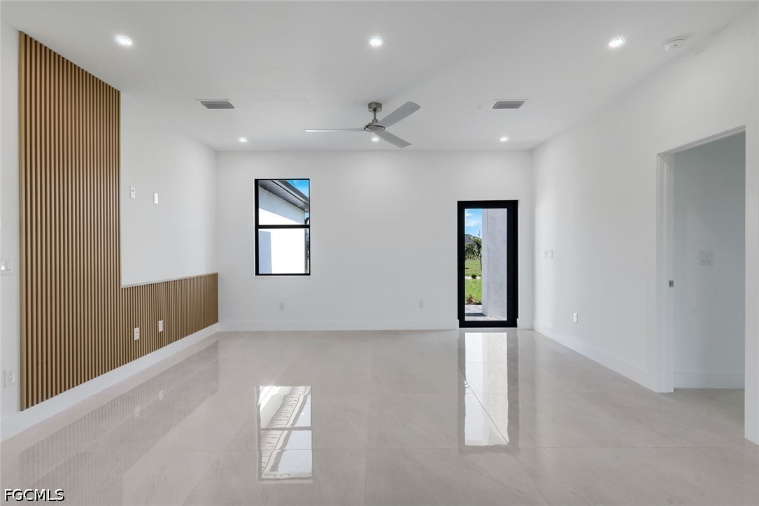2754 6th, Cape Coral, FL 33993
