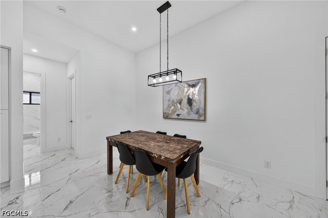 DiningArea