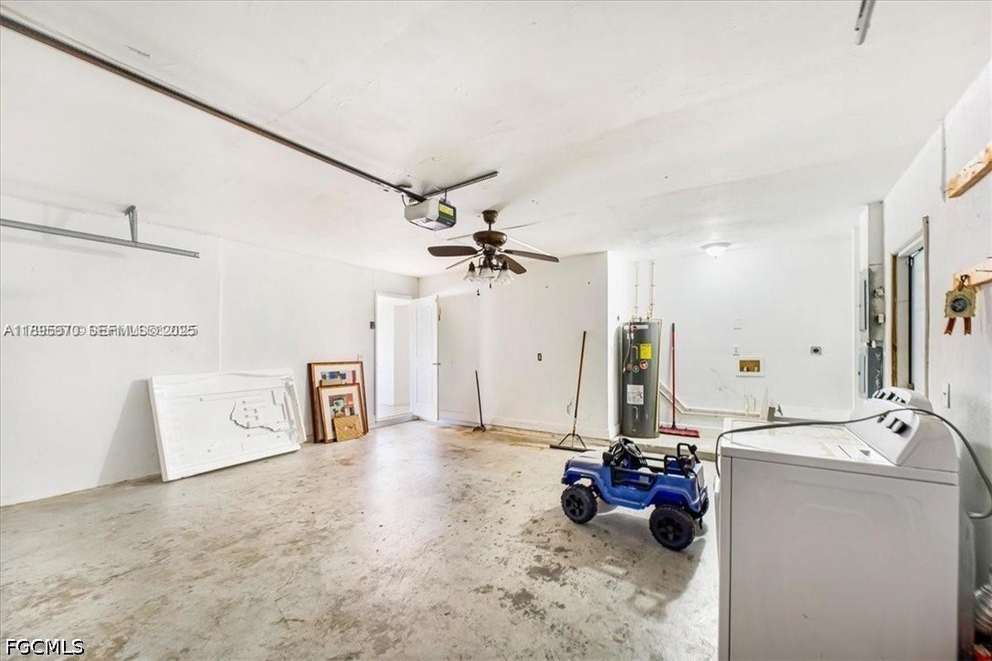 915 20th, Cape Coral, FL 33990