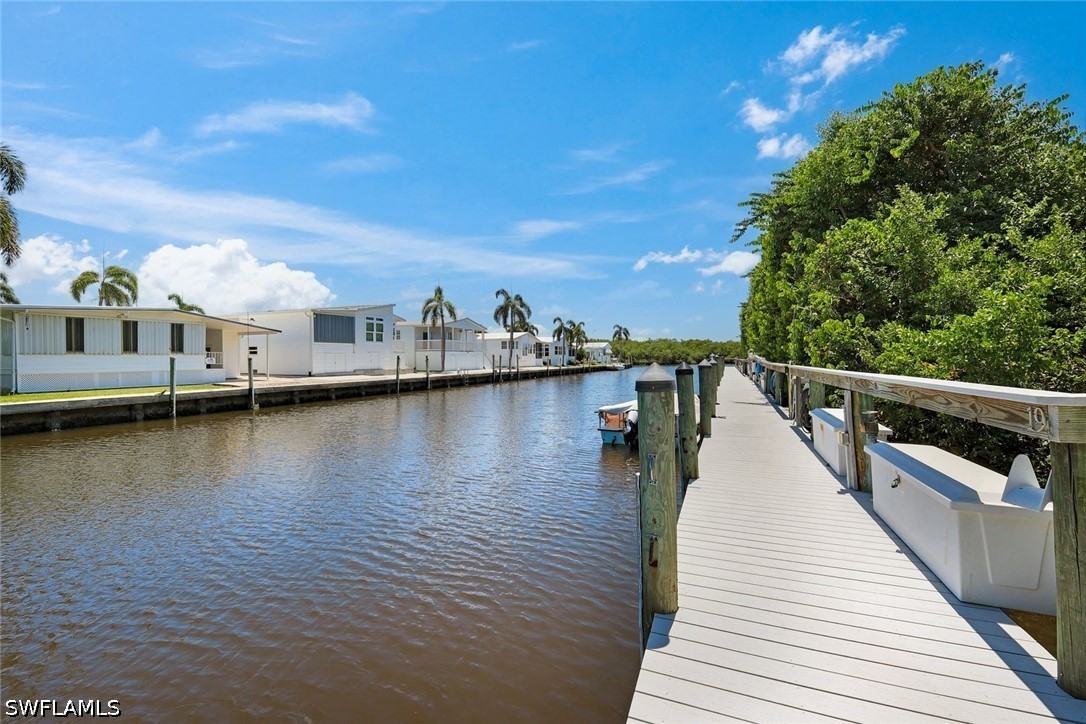 Dock