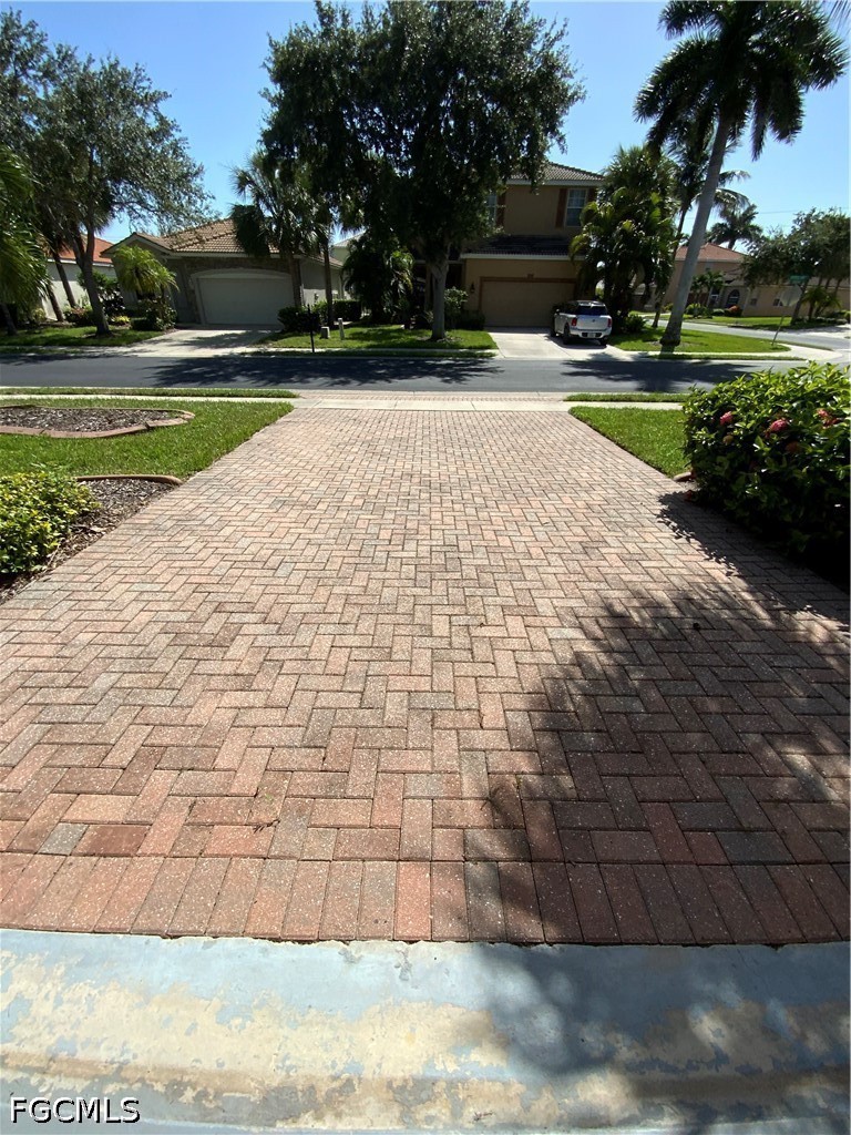 2565 Deerfield Lake, Cape Coral, FL 33909