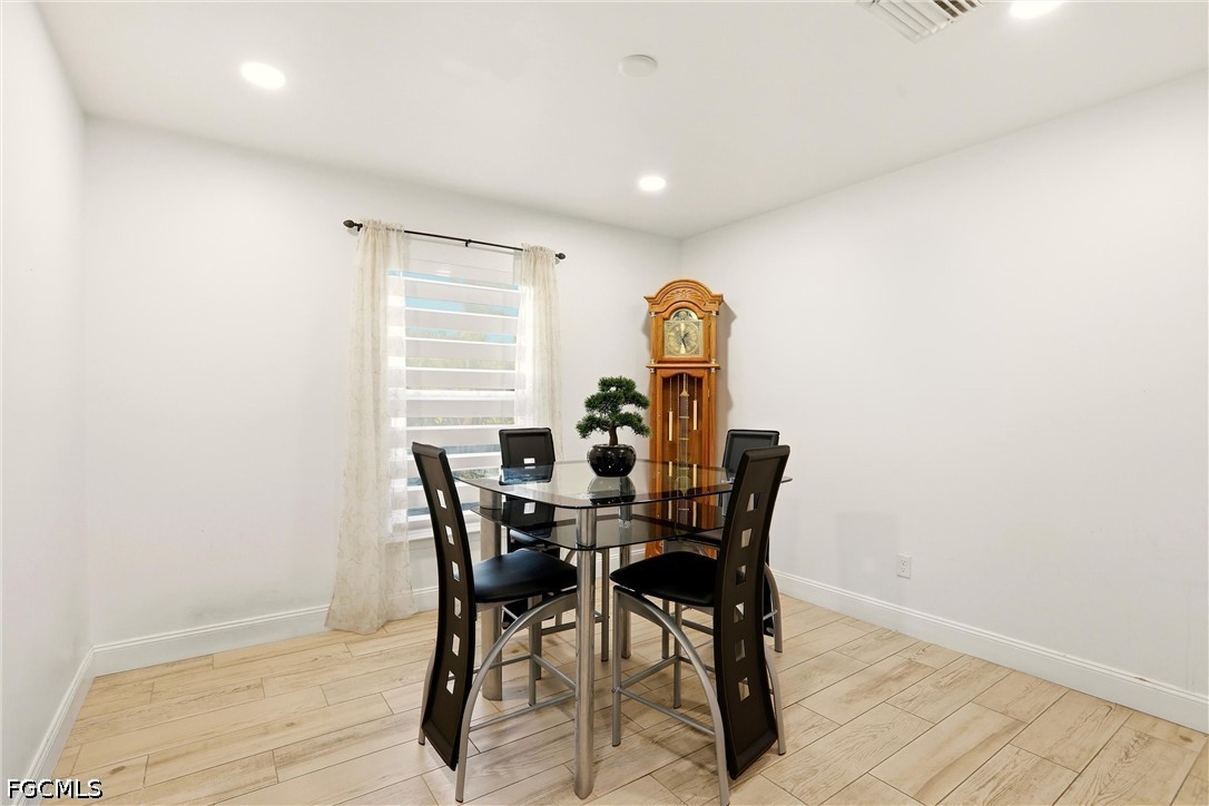 DiningArea