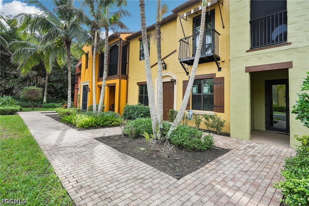 9064 Capistrano Unit 5004, Naples, FL 34113