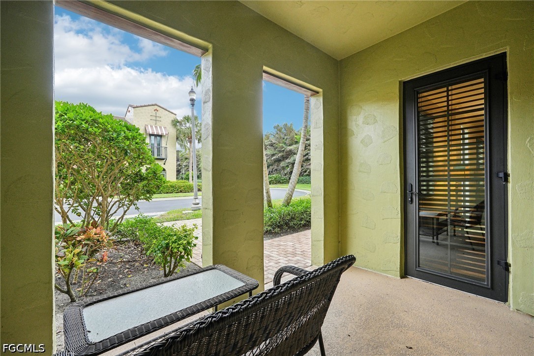 9064 Capistrano Unit 5004, Naples, FL 34113