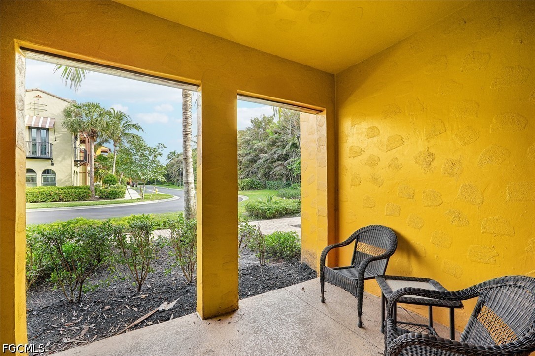 9064 Capistrano Unit 5004, Naples, FL 34113