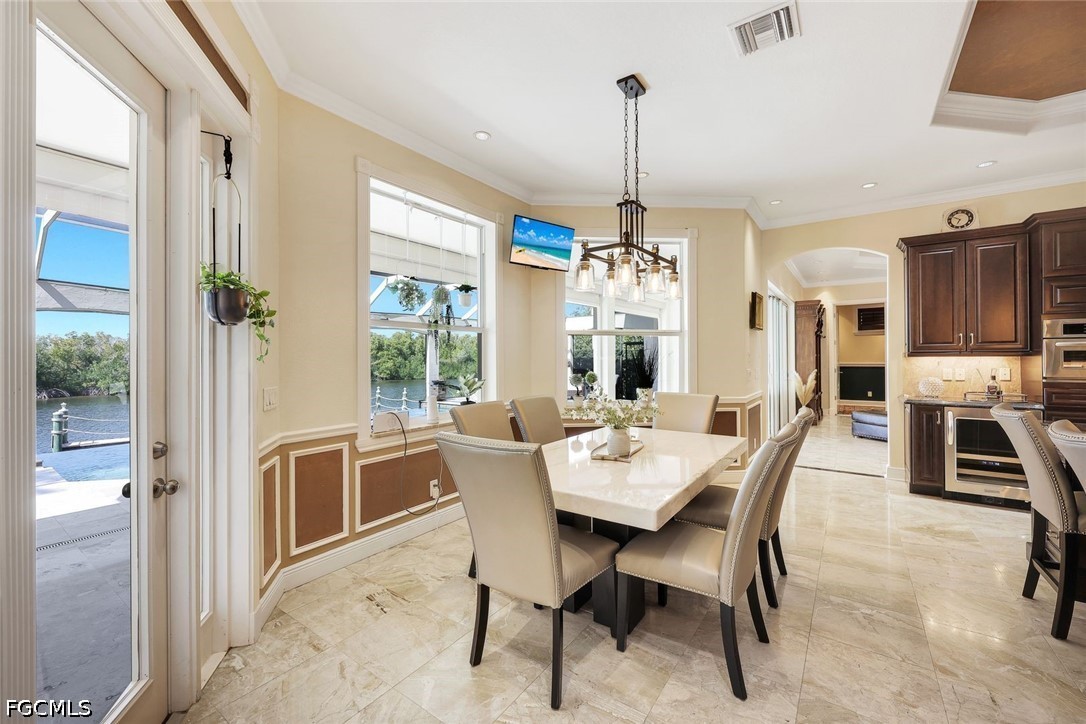 DiningArea