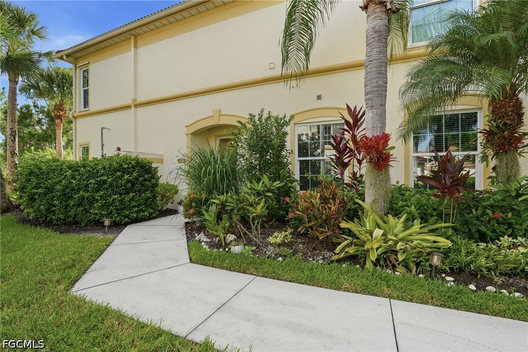 7870 Clemson Unit 101, Naples, FL 34104