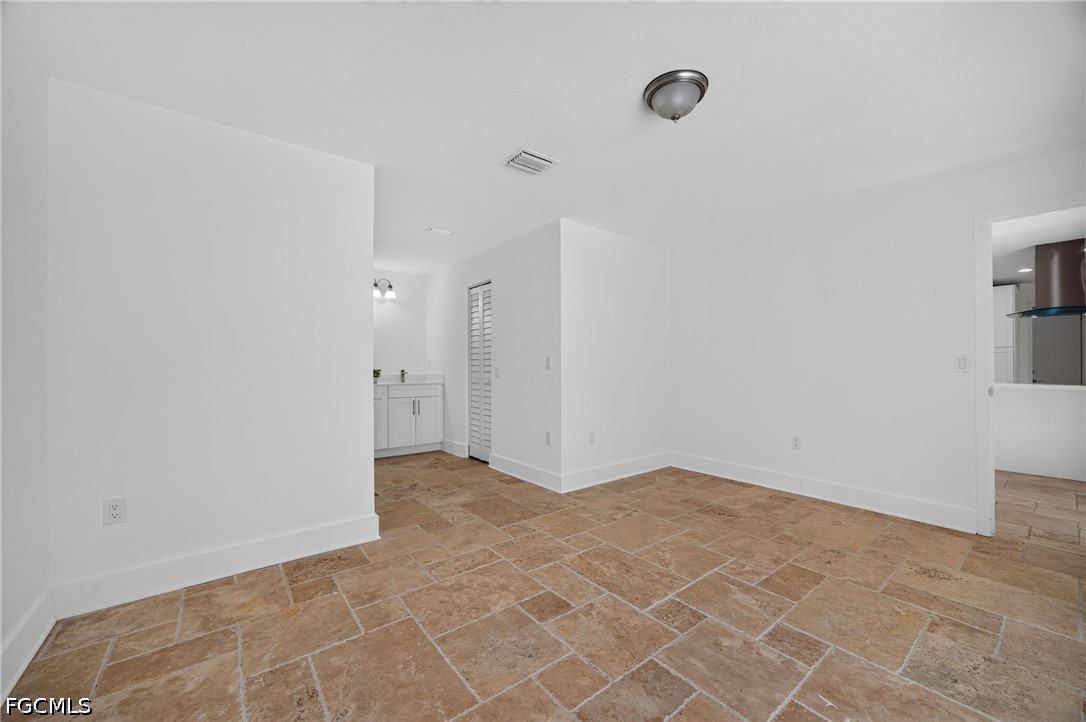 6049 Perthshire, Fort Myers, FL 33908