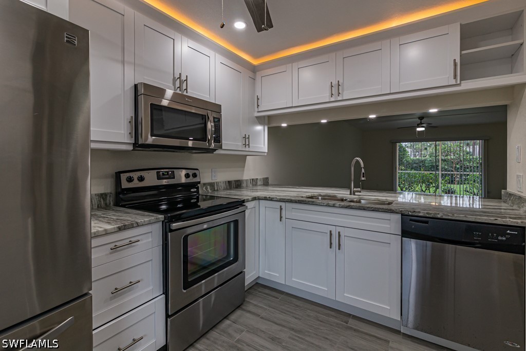 2562 Kings Lake Unit 102, Naples, FL 34112