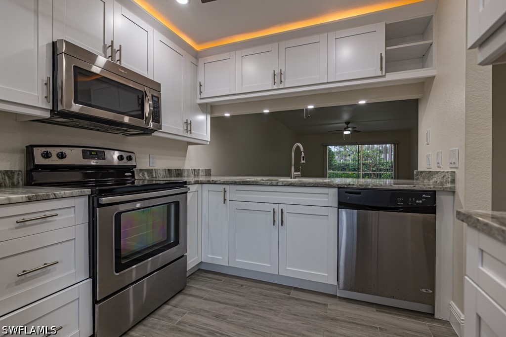 2562 Kings Lake Unit 102, Naples, FL 34112