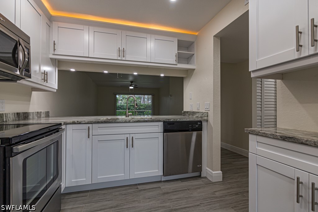 2562 Kings Lake Unit 102, Naples, FL 34112