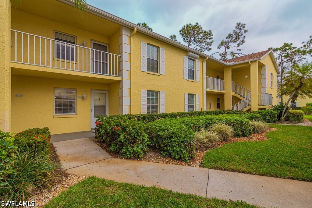 2562 Kings Lake Unit 102, Naples, FL 34112
