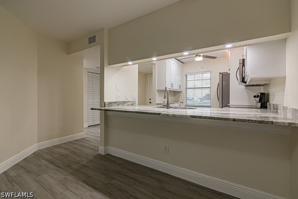 2562 Kings Lake Unit 102, Naples, FL 34112