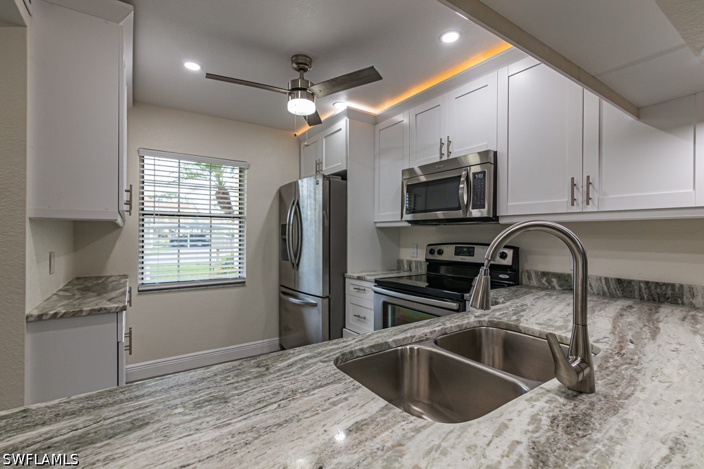 2562 Kings Lake Unit 102, Naples, FL 34112