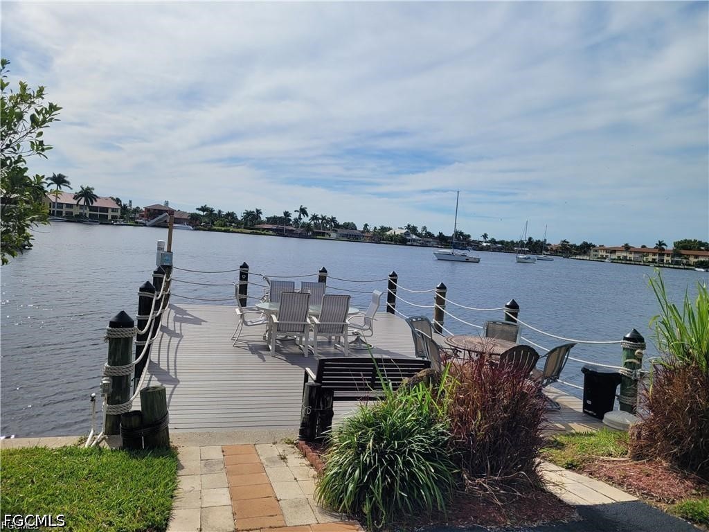 Dock