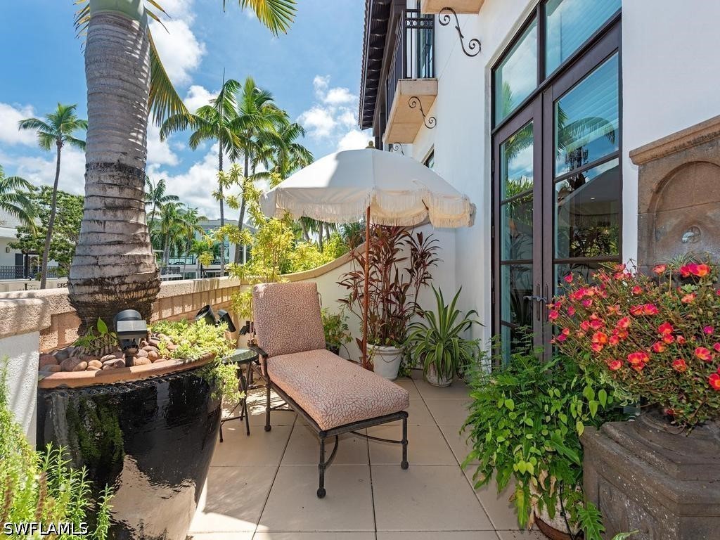 780 5th Unit 203, Naples, FL 34102
