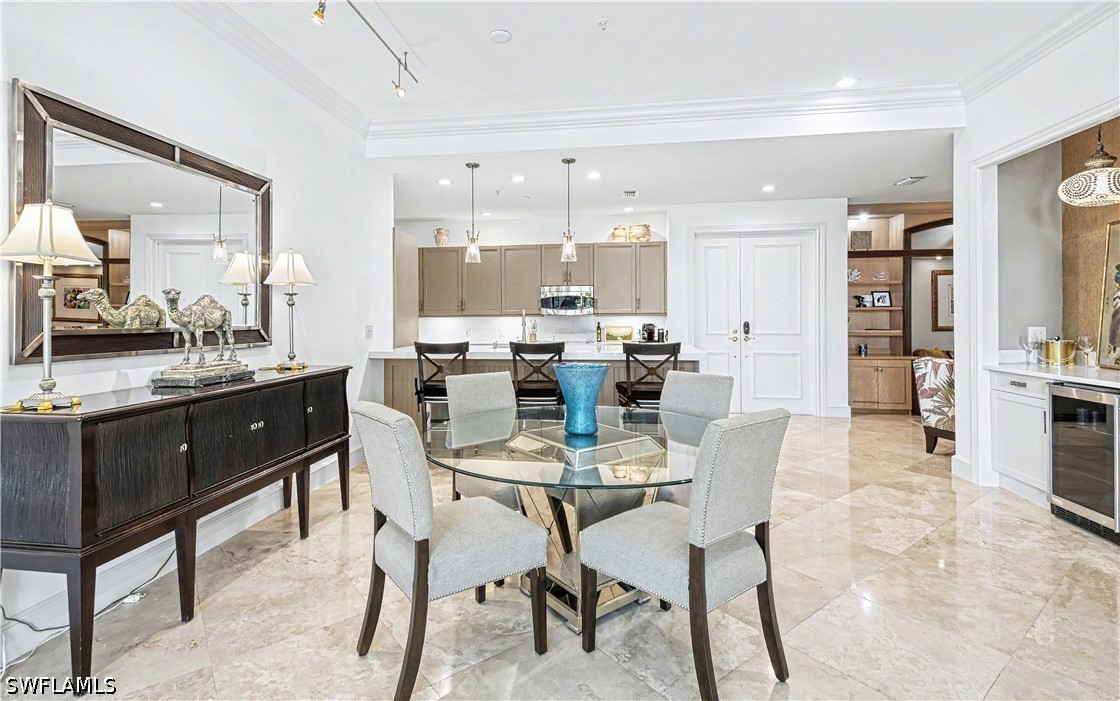 DiningArea
