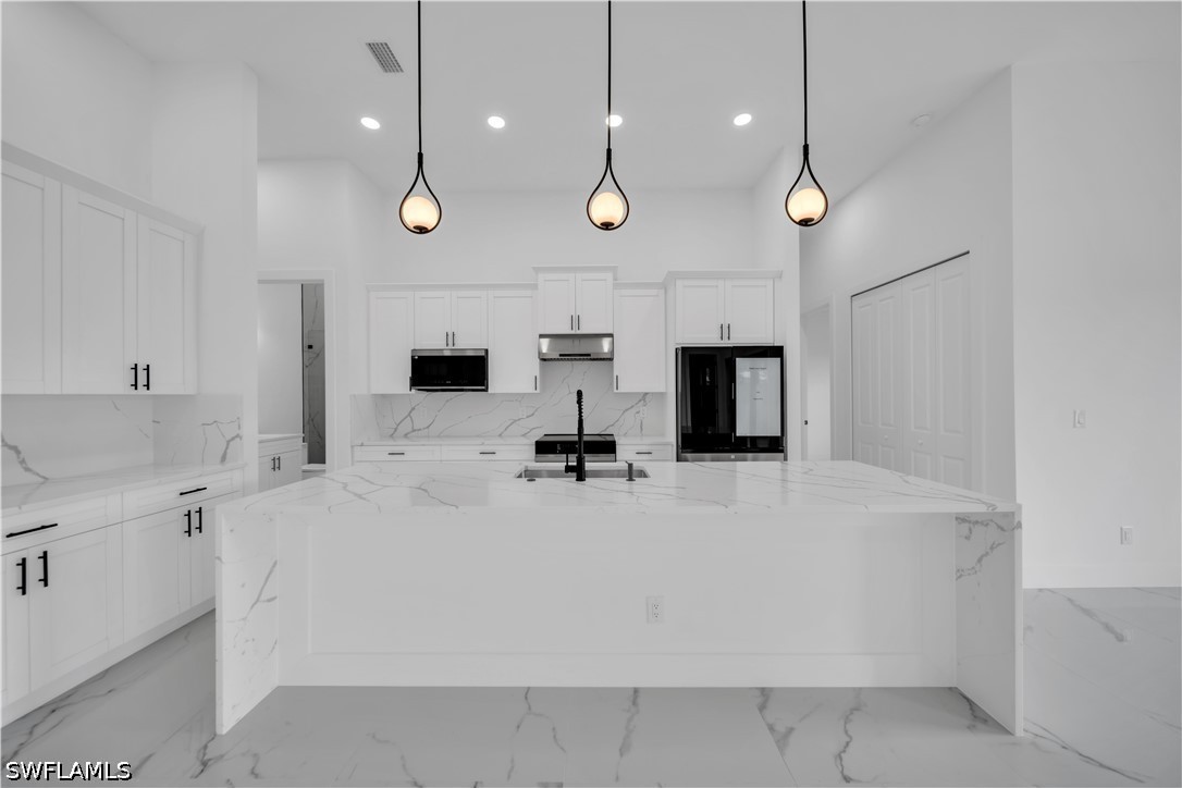 DiningArea