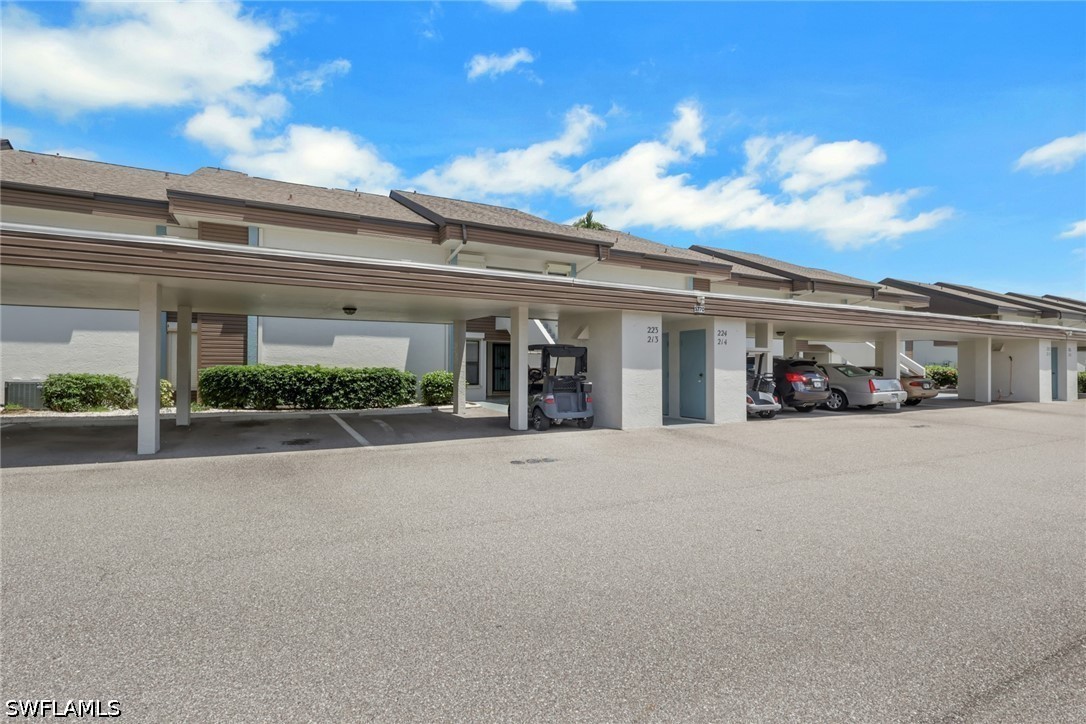 5770 Trailwinds Unit 213, Fort Myers, FL 33907