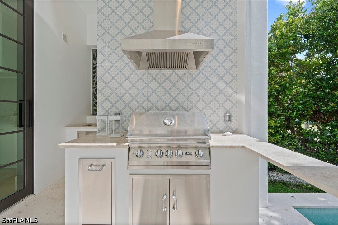 1140 8th, Naples, FL 34102