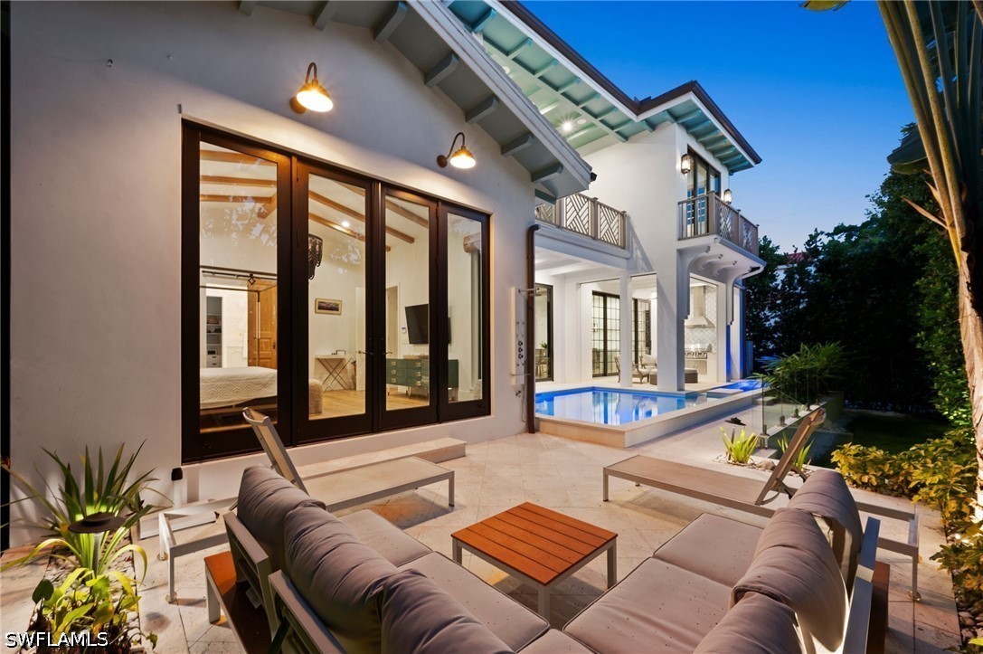 1140 8th, Naples, FL 34102