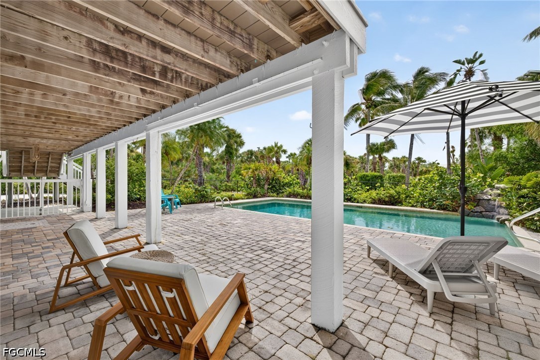 1828 Buckthorn, Sanibel, FL 33957