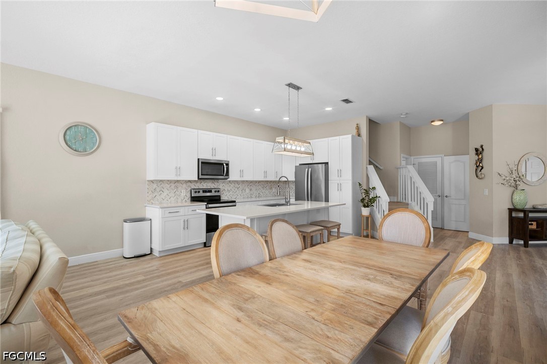 DiningArea