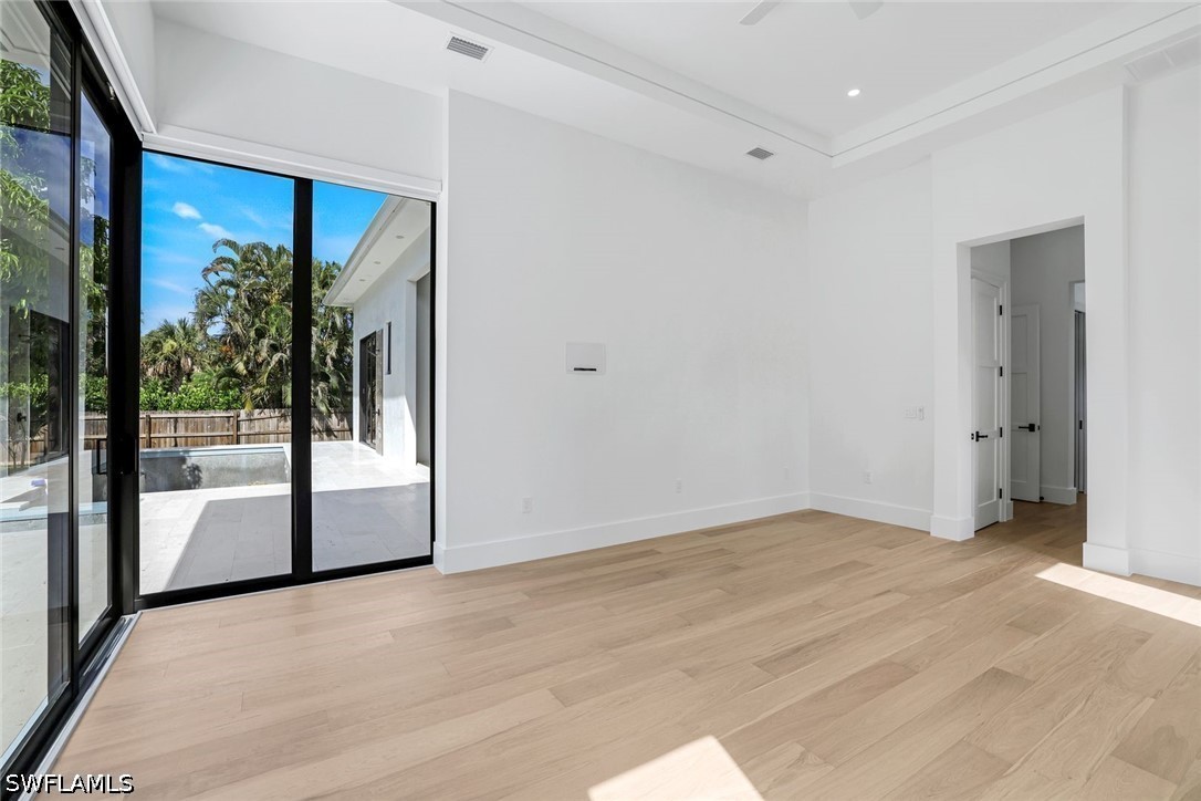 1248 13th, Naples, FL 34102