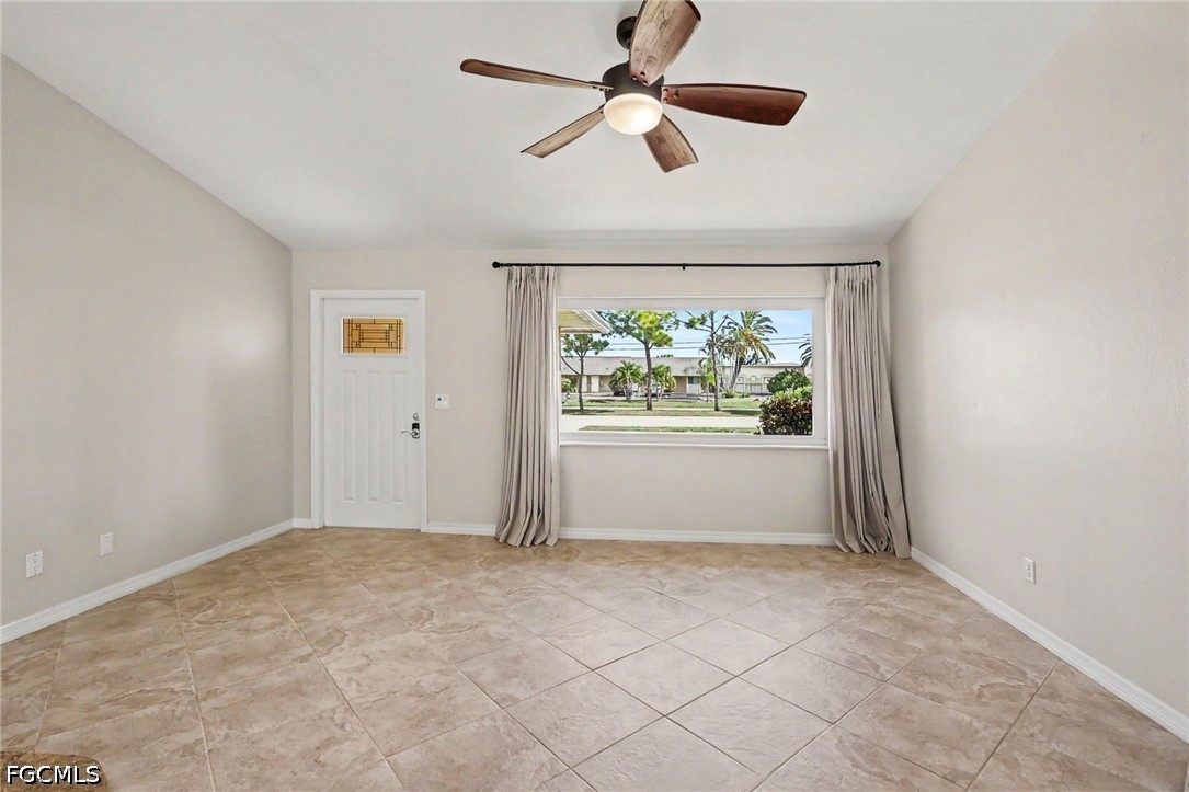 918 Gleason, Cape Coral, FL 33914