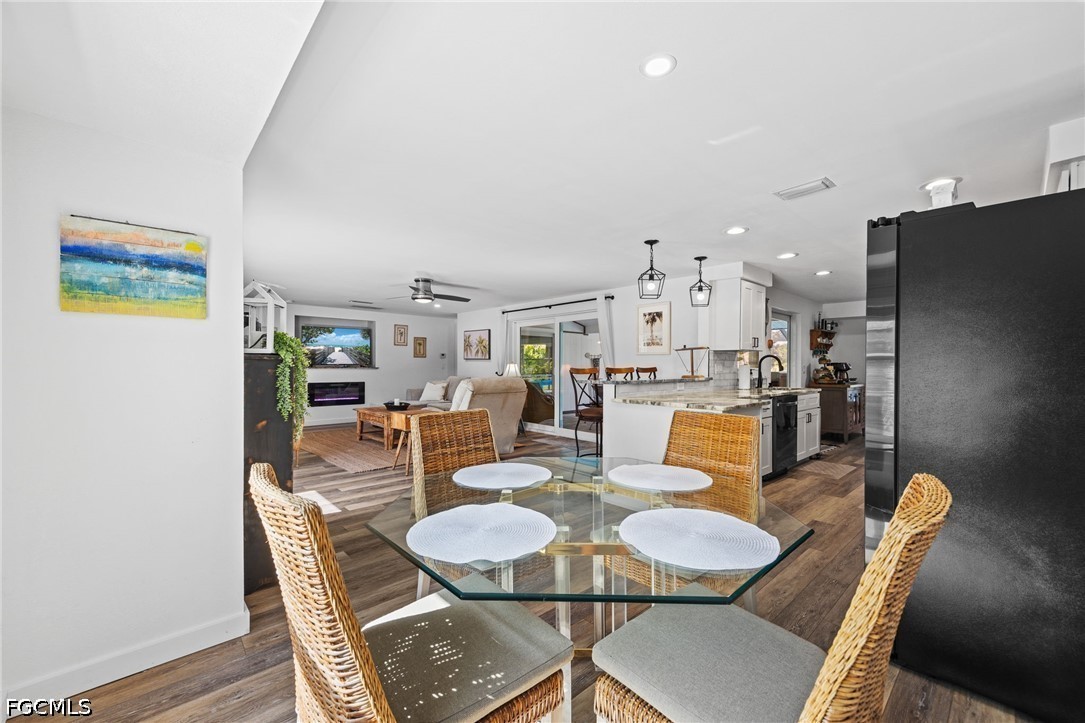DiningArea