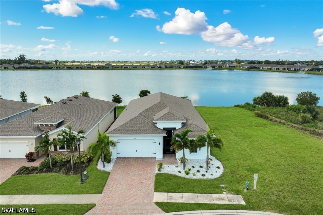 950 Stonewater Lake, Cape Coral, FL 33993