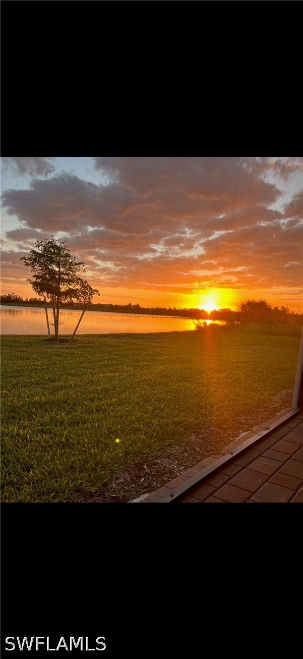 950 Stonewater Lake, Cape Coral, FL 33993