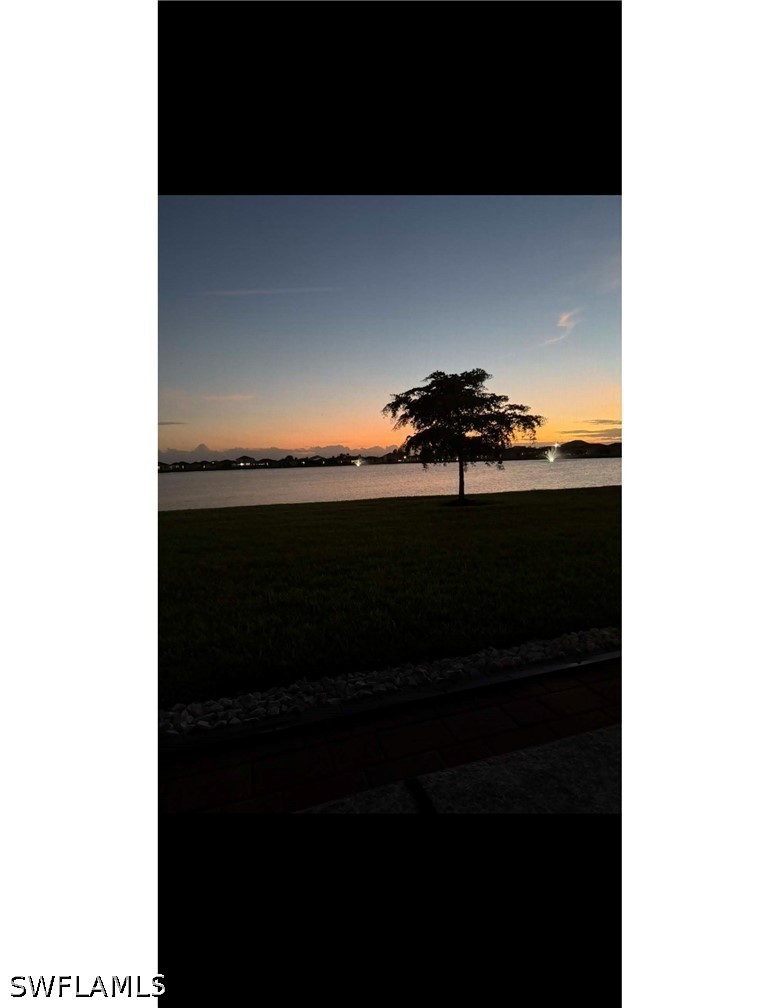 950 Stonewater Lake, Cape Coral, FL 33993