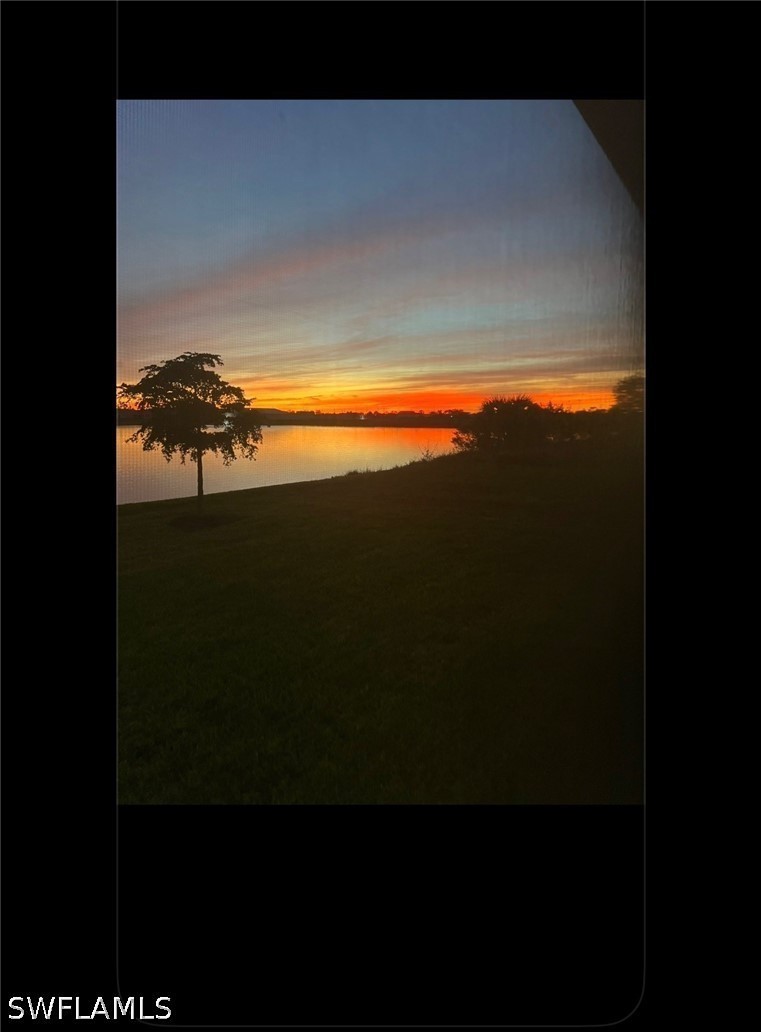 950 Stonewater Lake, Cape Coral, FL 33993