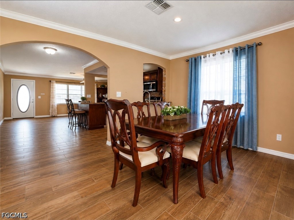 DiningArea