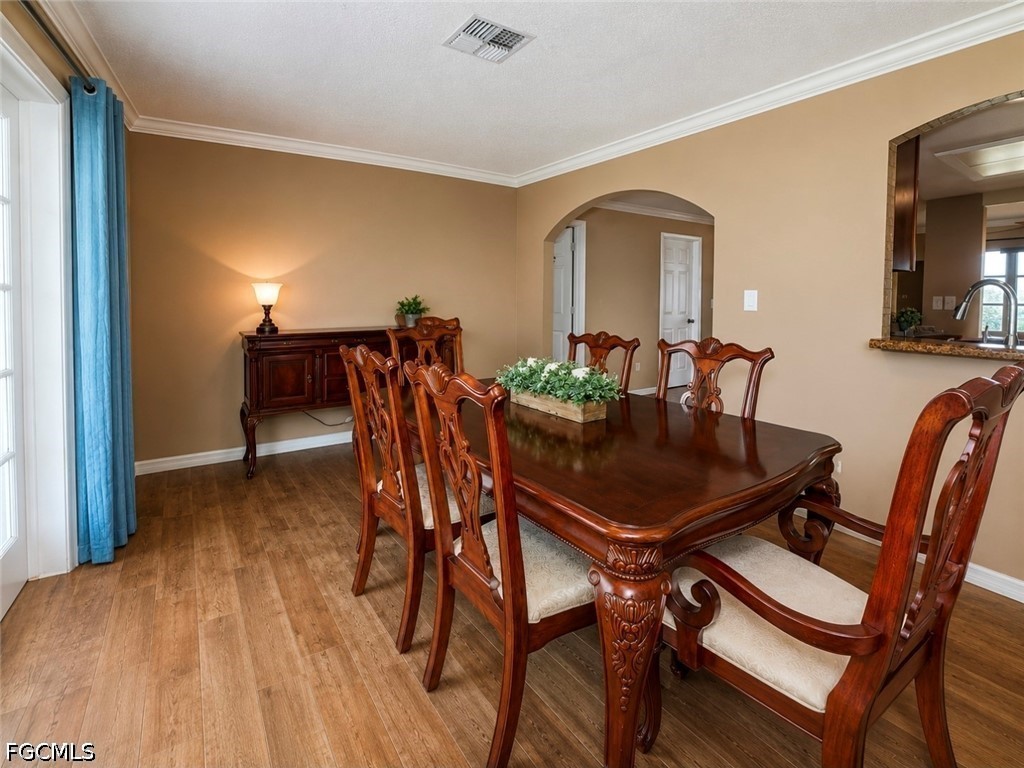DiningArea