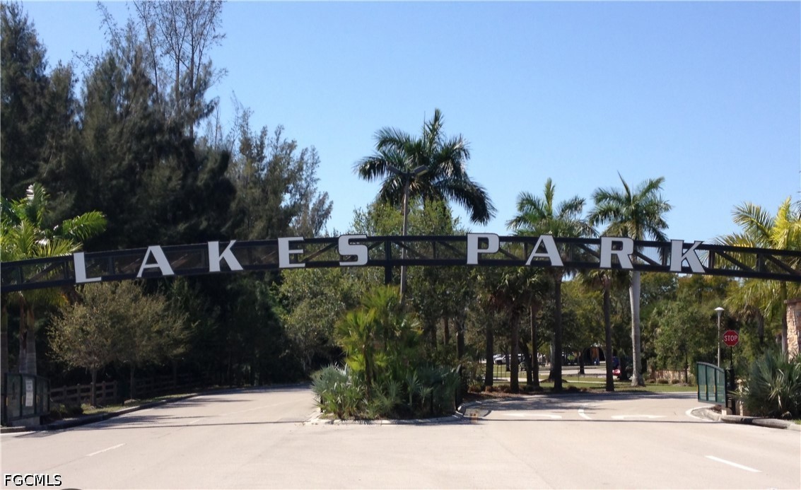 8171 Woods Unit 8, Fort Myers, FL 33919