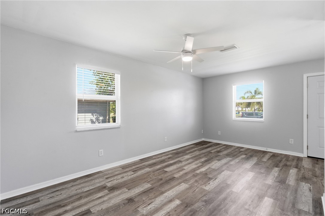 899 Ridgeway, North Fort Myers, FL 33903