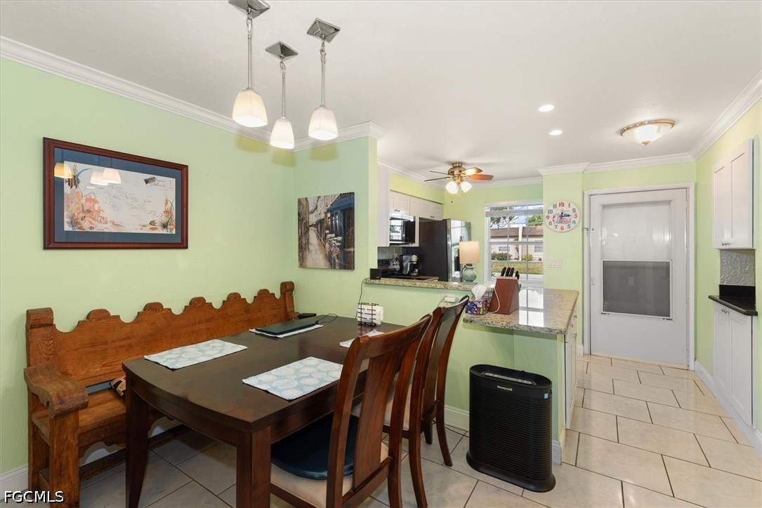 DiningArea