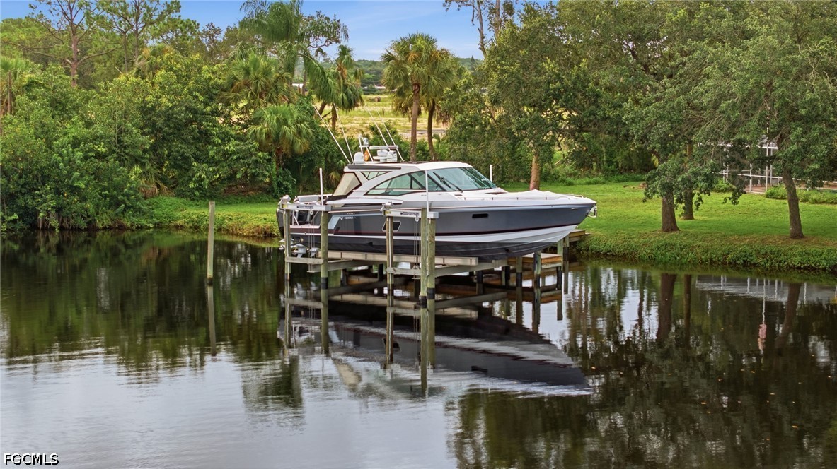 Dock