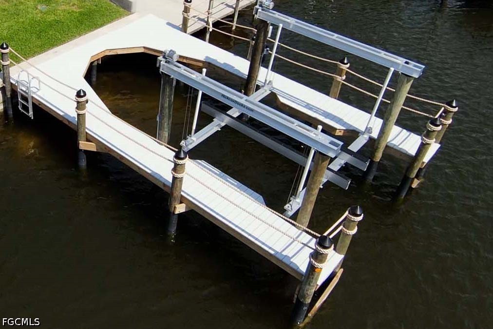 Dock