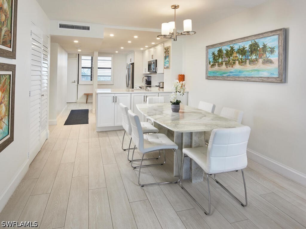 DiningArea