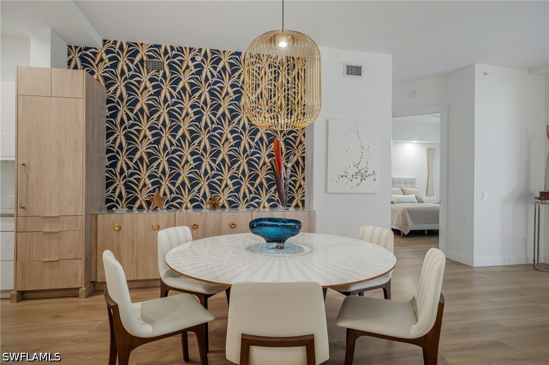 DiningArea