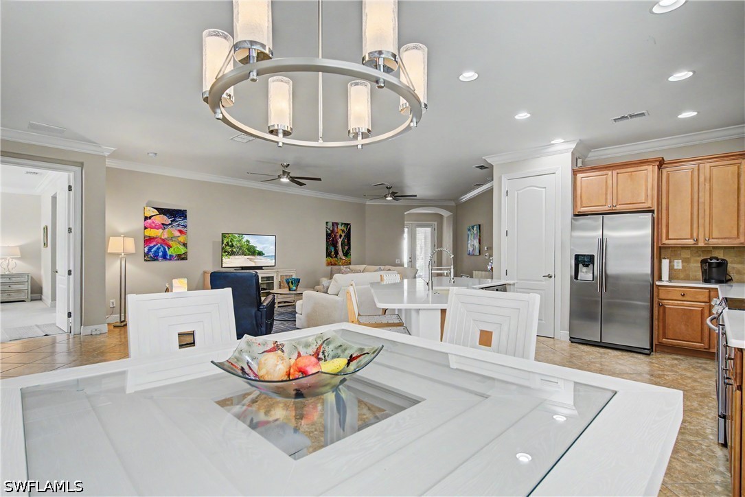 DiningArea