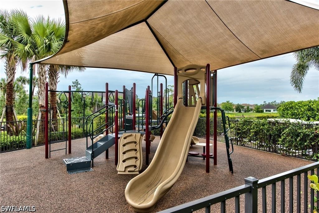 9336 Woodhurst, Naples, FL 34120