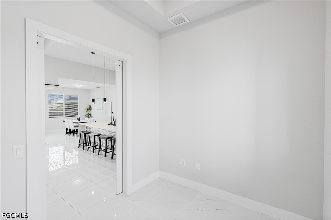 3305 1st, Cape Coral, FL 33993