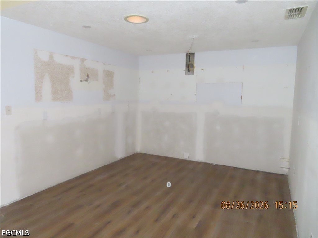 5640 Foxlake, North Fort Myers, FL 33917
