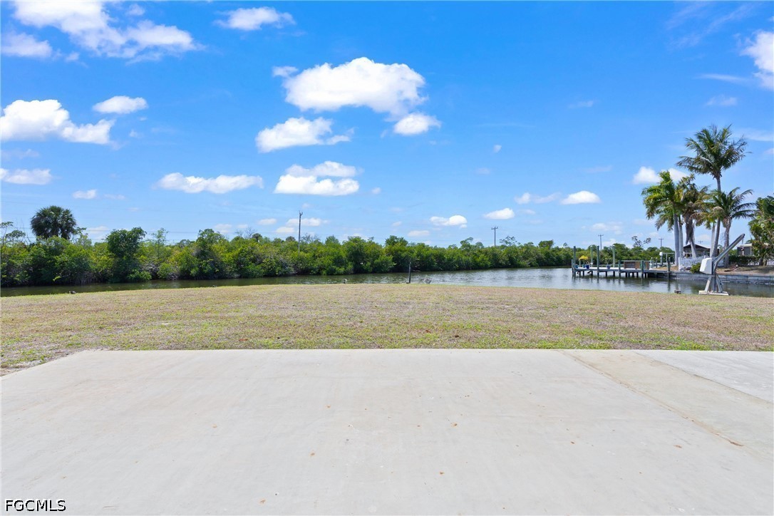 12065 Boat Shell, Matlacha Isles, FL 33991